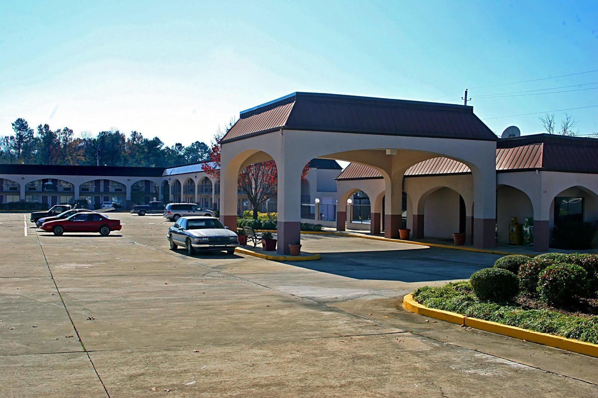 Days Inn&Suites by Wyndham Starkville Eksteriør bilde
